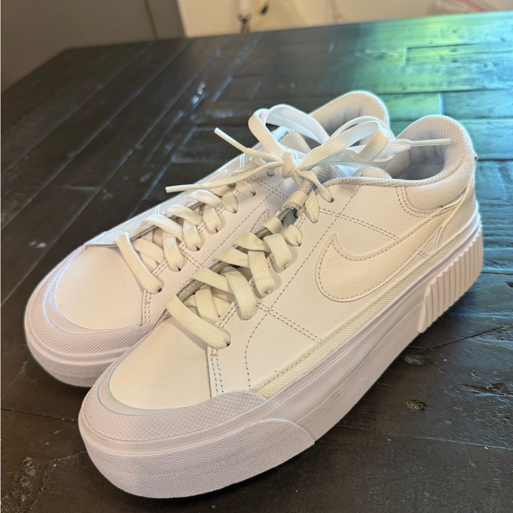 Nike Court Legacy Lift Women’s size 8